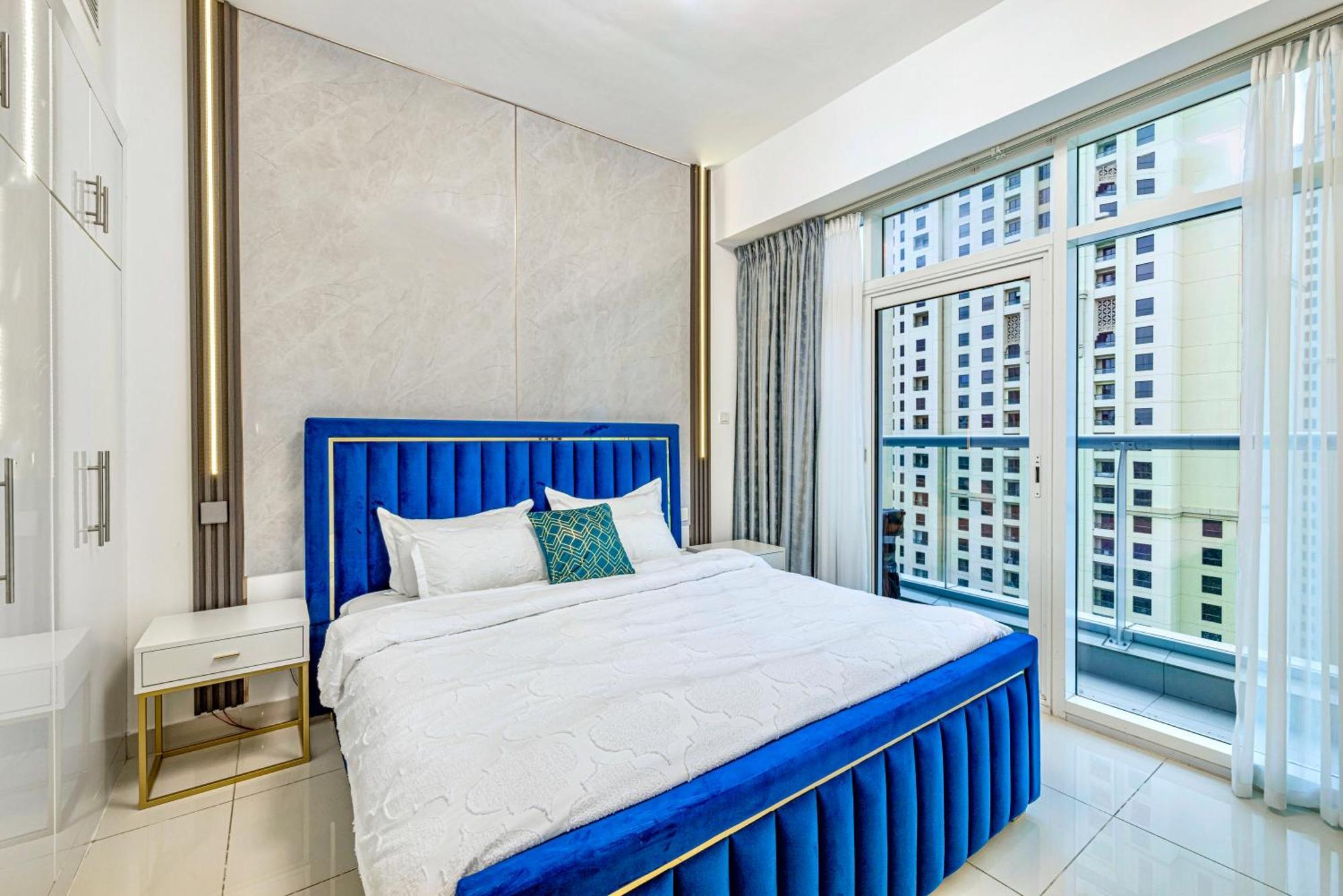 5 Star Serviced Apartment With Beach Access In The Heart Of Dubai Marina Free Welcome Gift Box Upon Arrival Exteriér fotografie