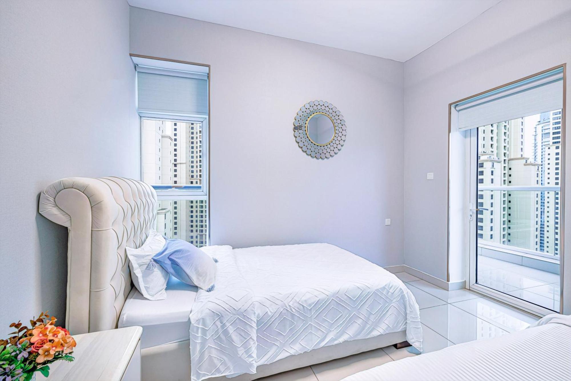 5 Star Serviced Apartment With Beach Access In The Heart Of Dubai Marina Free Welcome Gift Box Upon Arrival Exteriér fotografie