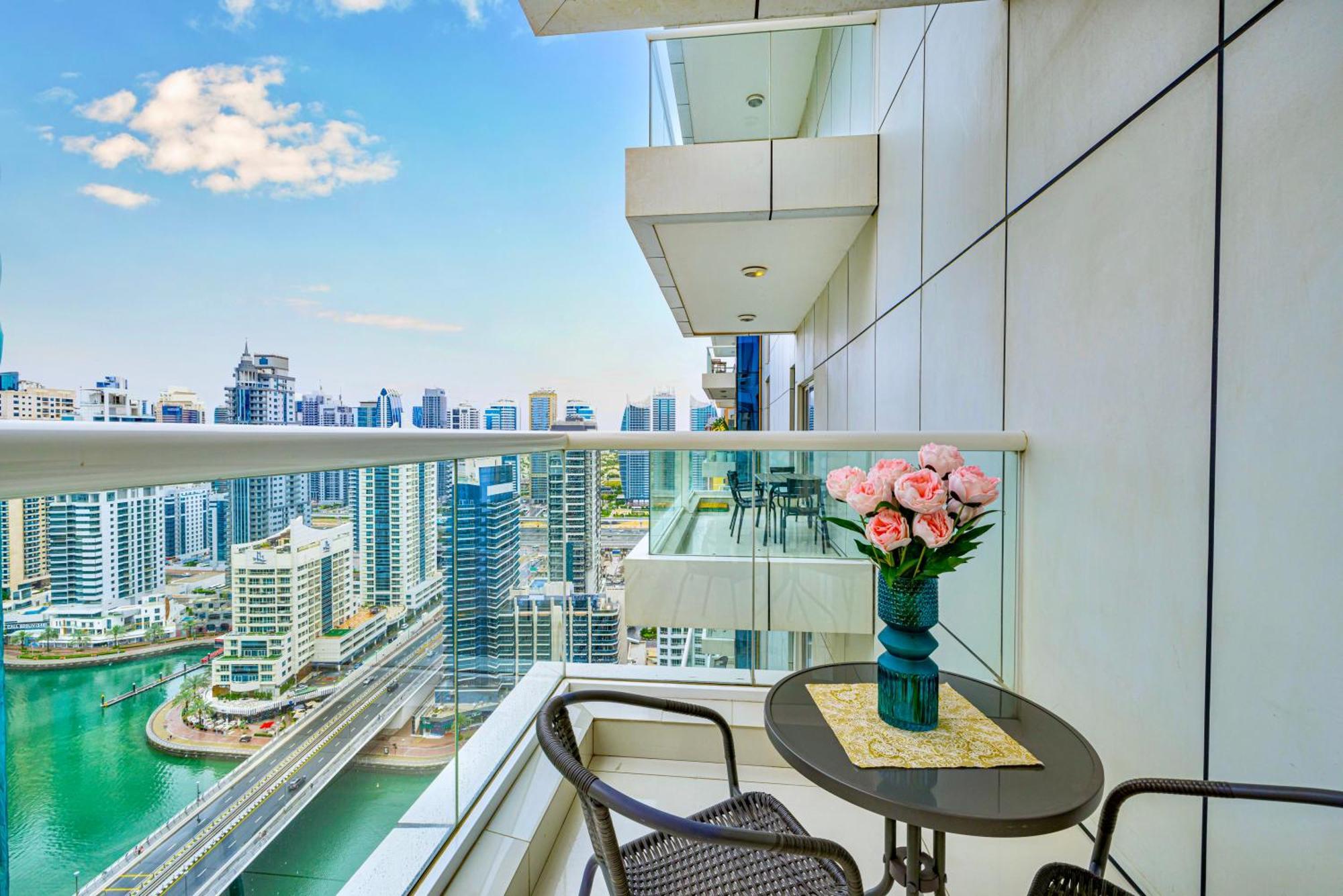 5 Star Serviced Apartment With Beach Access In The Heart Of Dubai Marina Free Welcome Gift Box Upon Arrival Exteriér fotografie