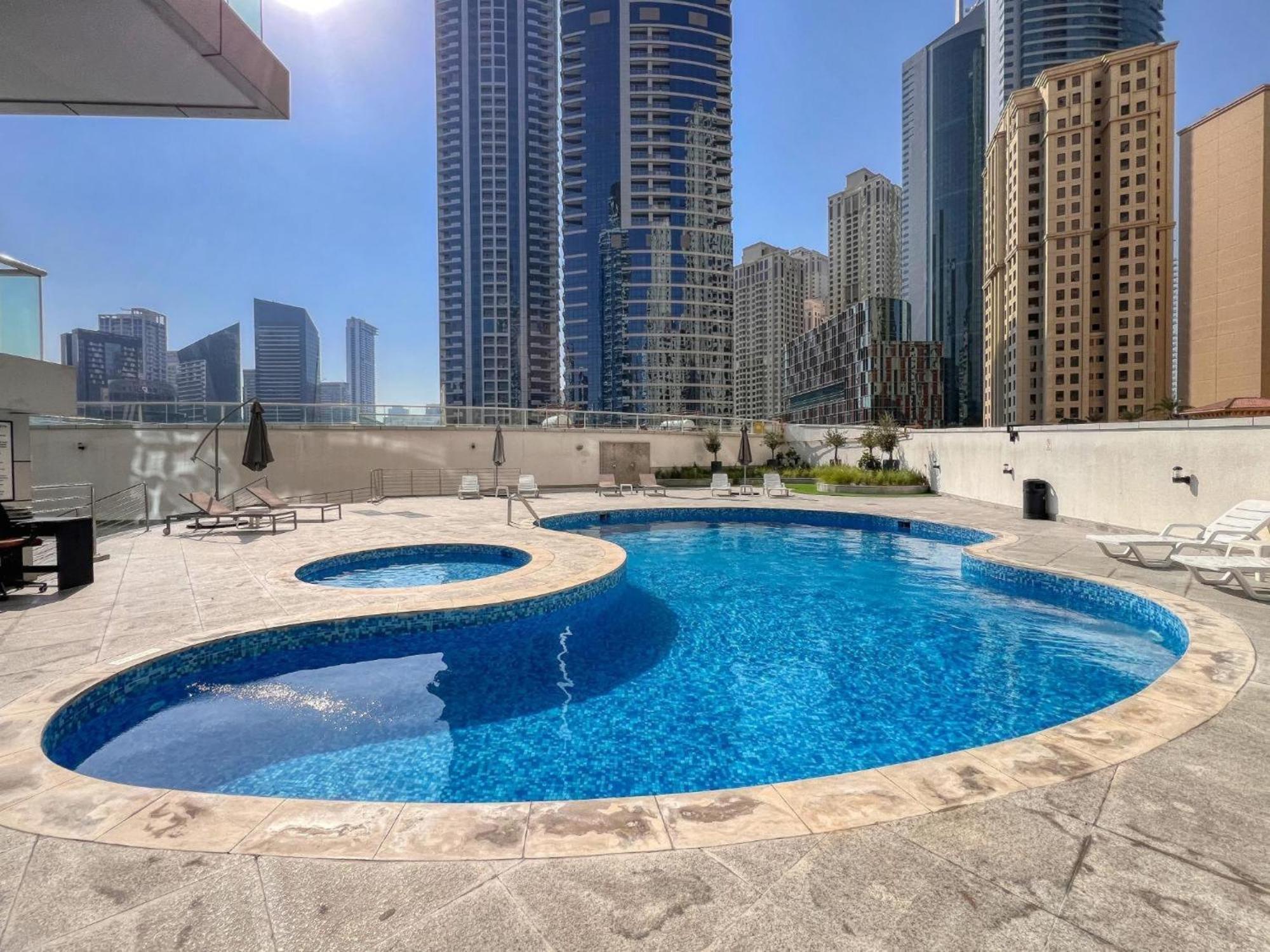 5 Star Serviced Apartment With Beach Access In The Heart Of Dubai Marina Free Welcome Gift Box Upon Arrival Exteriér fotografie